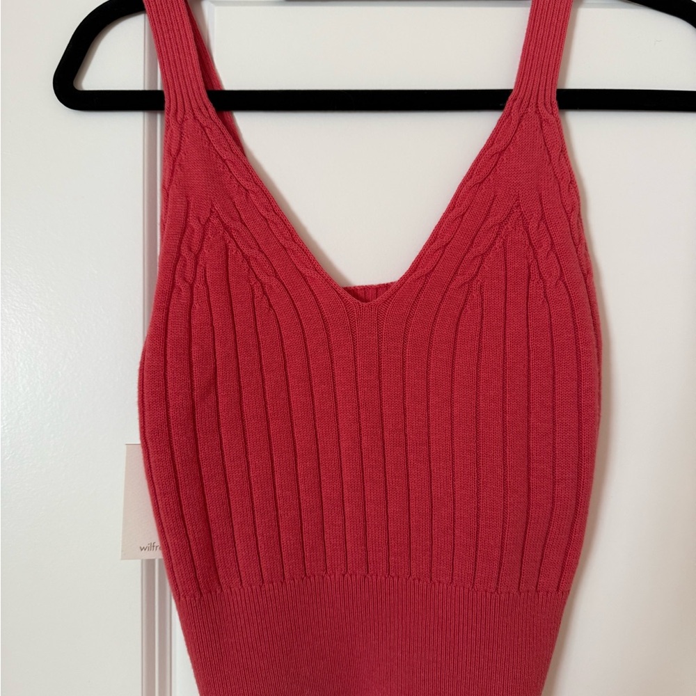 Wilfred Coral Ribbed Knit V-Neck Top